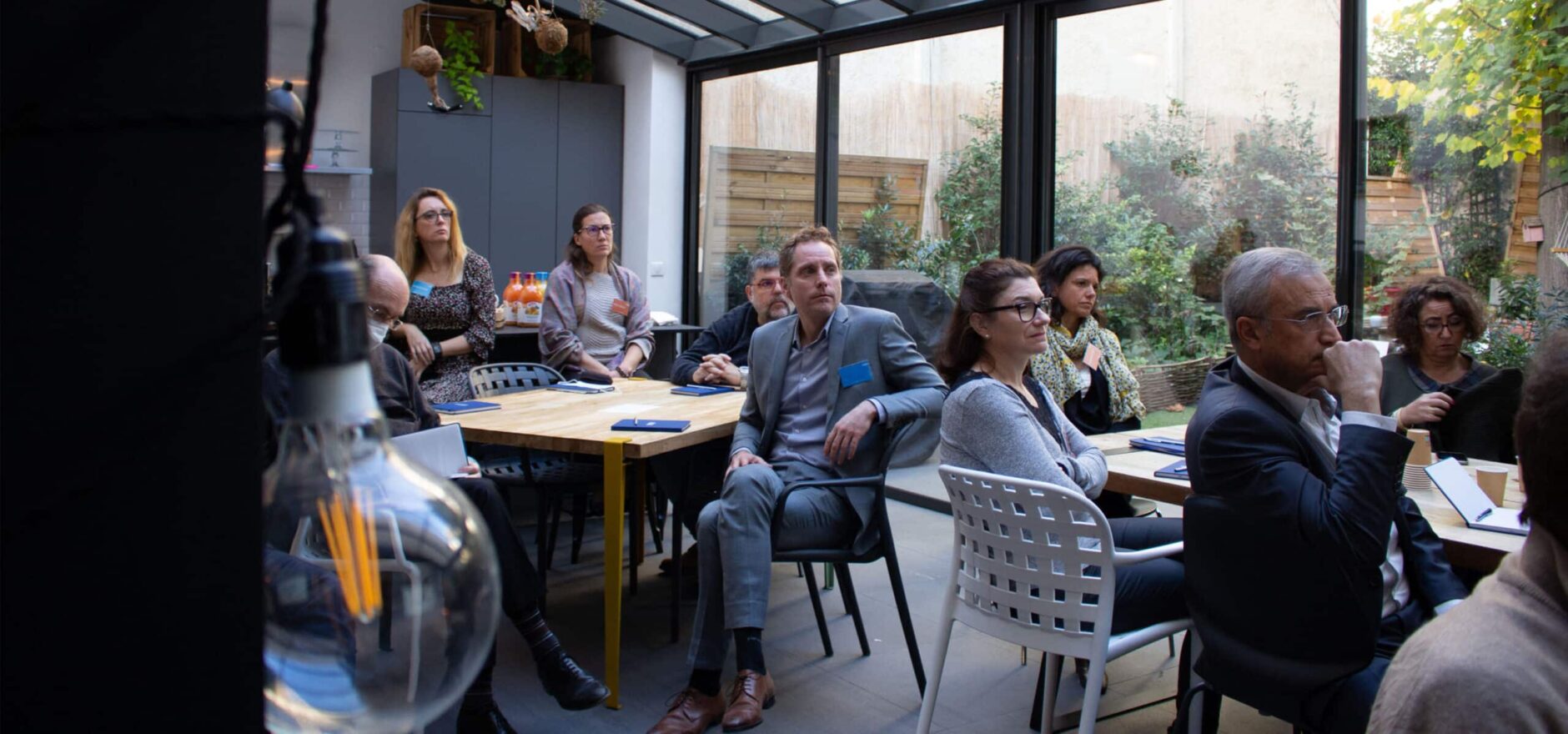 Nos équipes Blue Soft Consulting à l'écoute en plein séminaire
